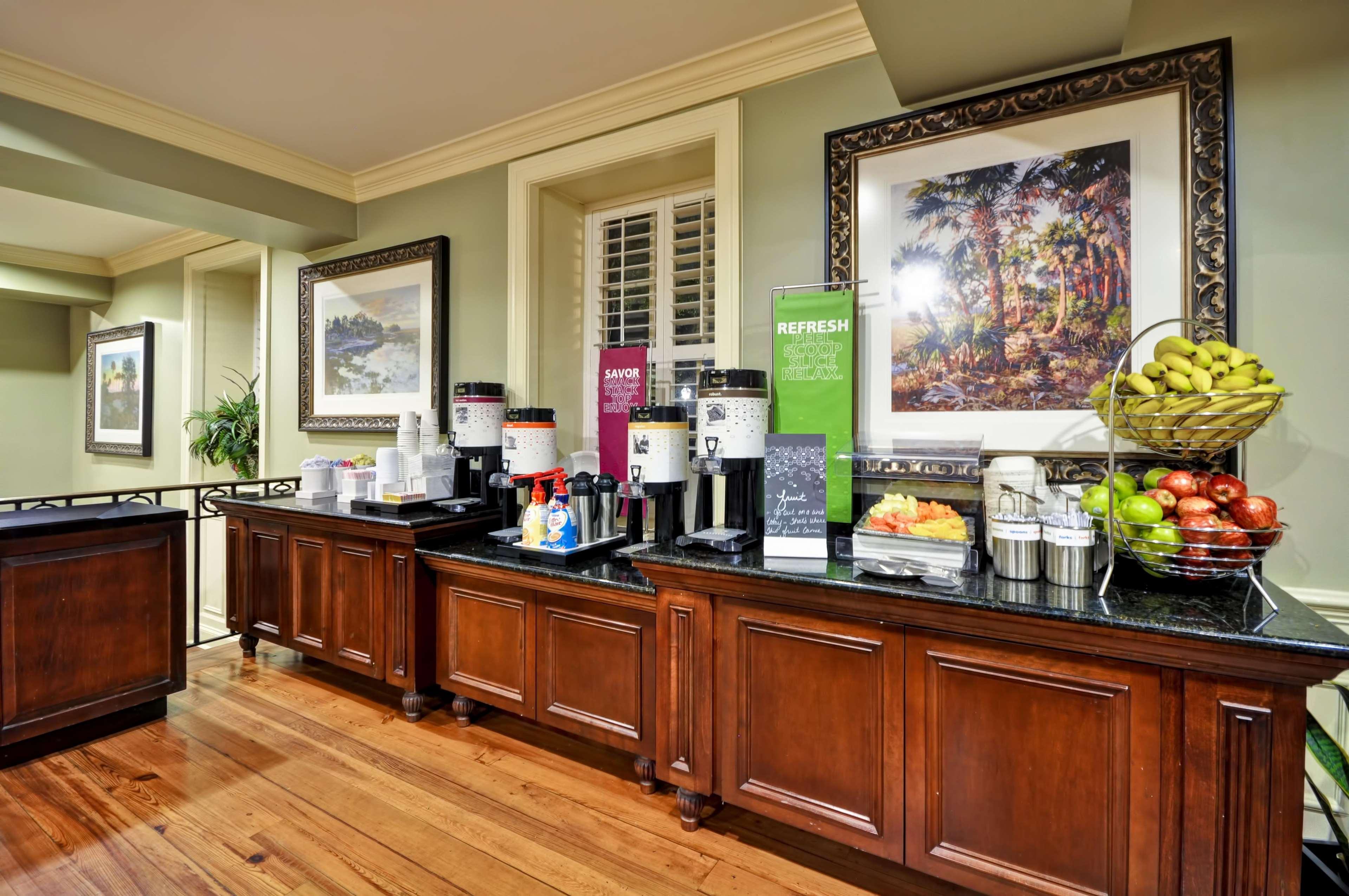Hampton Inn Charleston-Historic District Екстериор снимка