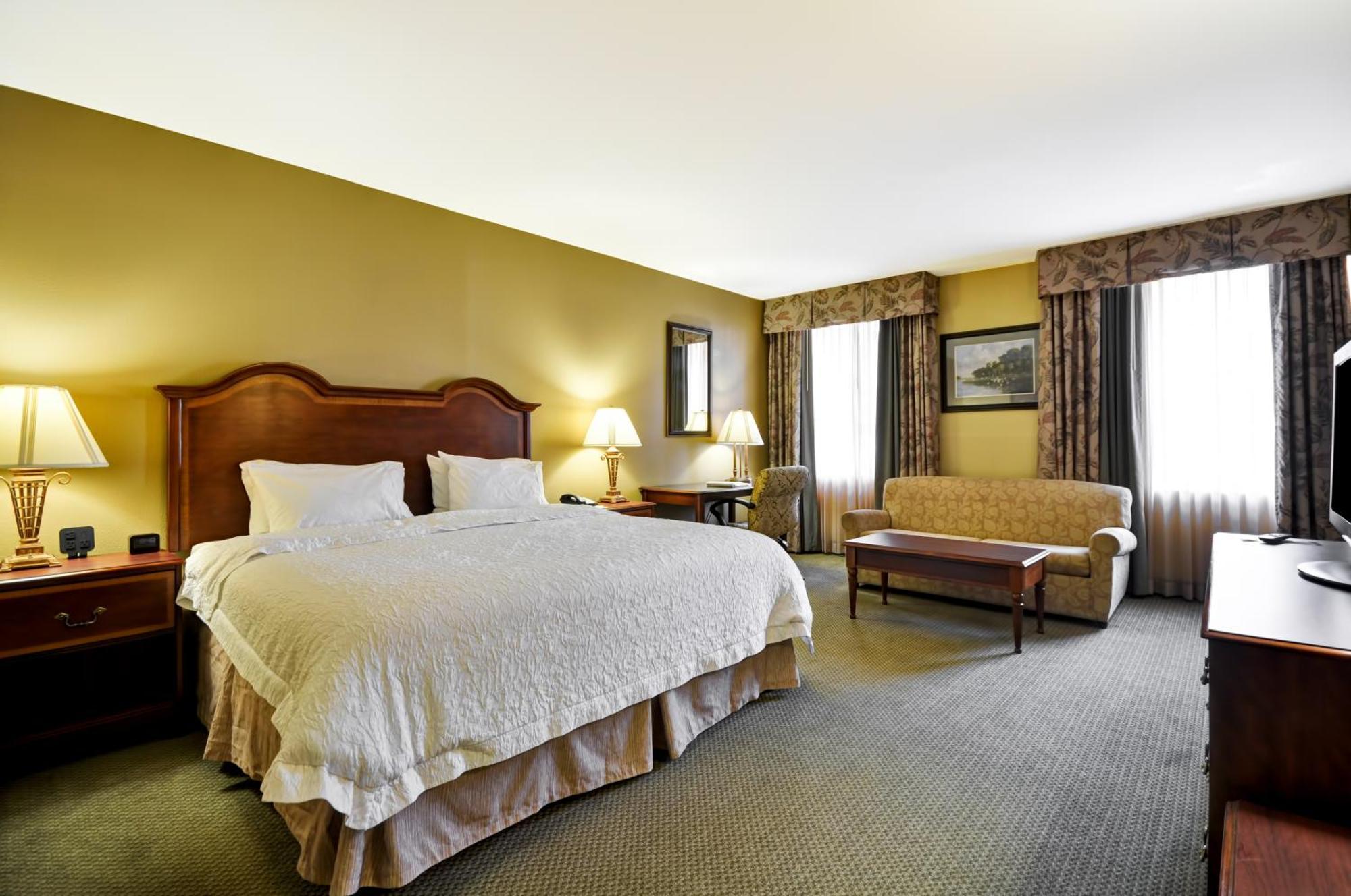 Hampton Inn Charleston-Historic District Екстериор снимка