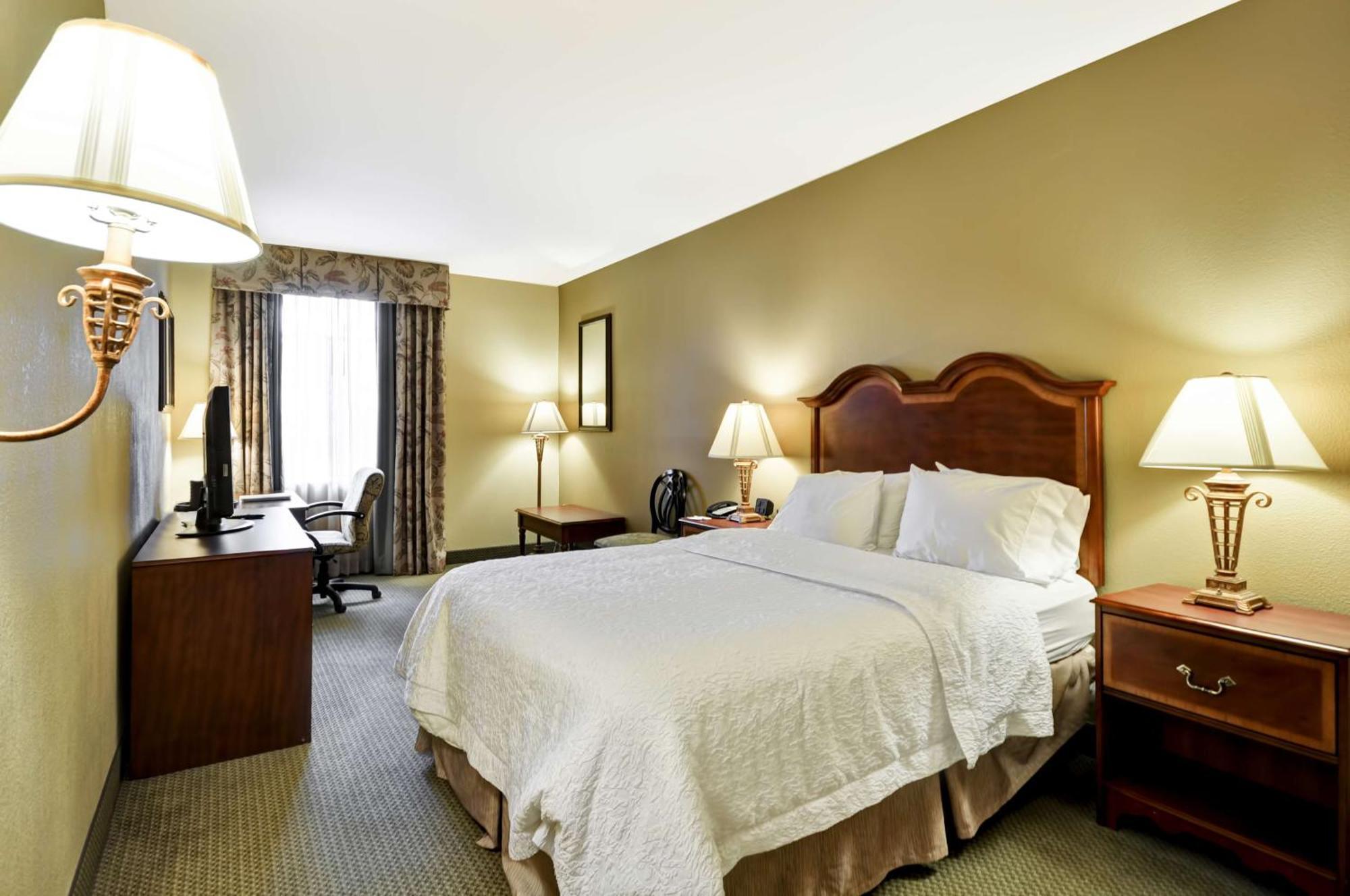 Hampton Inn Charleston-Historic District Екстериор снимка