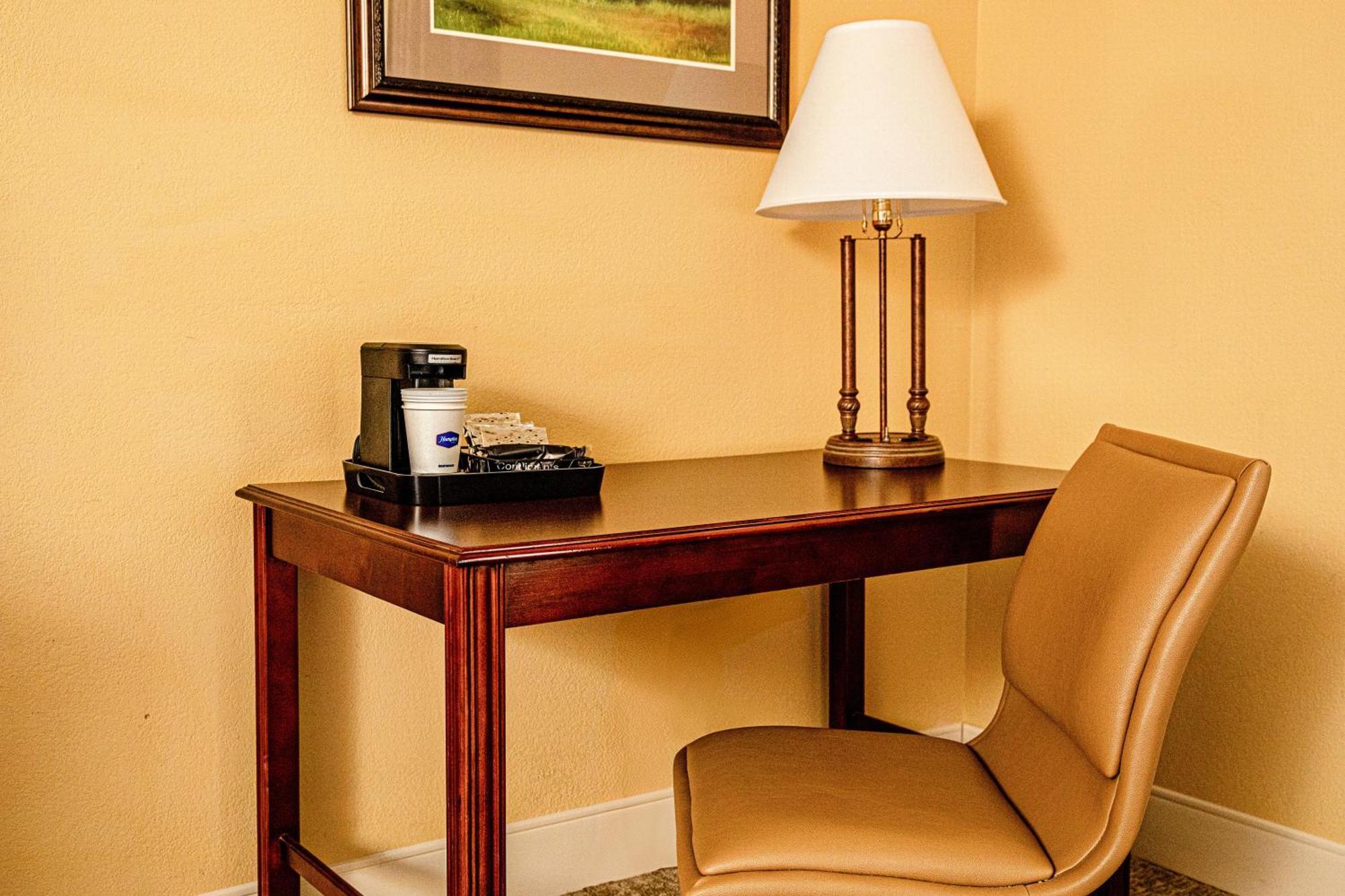 Hampton Inn Charleston-Historic District Екстериор снимка