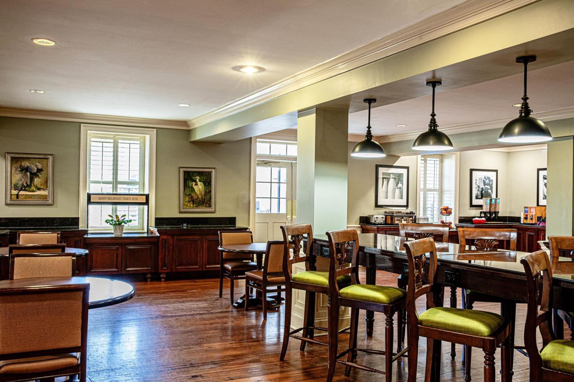 Hampton Inn Charleston-Historic District Екстериор снимка