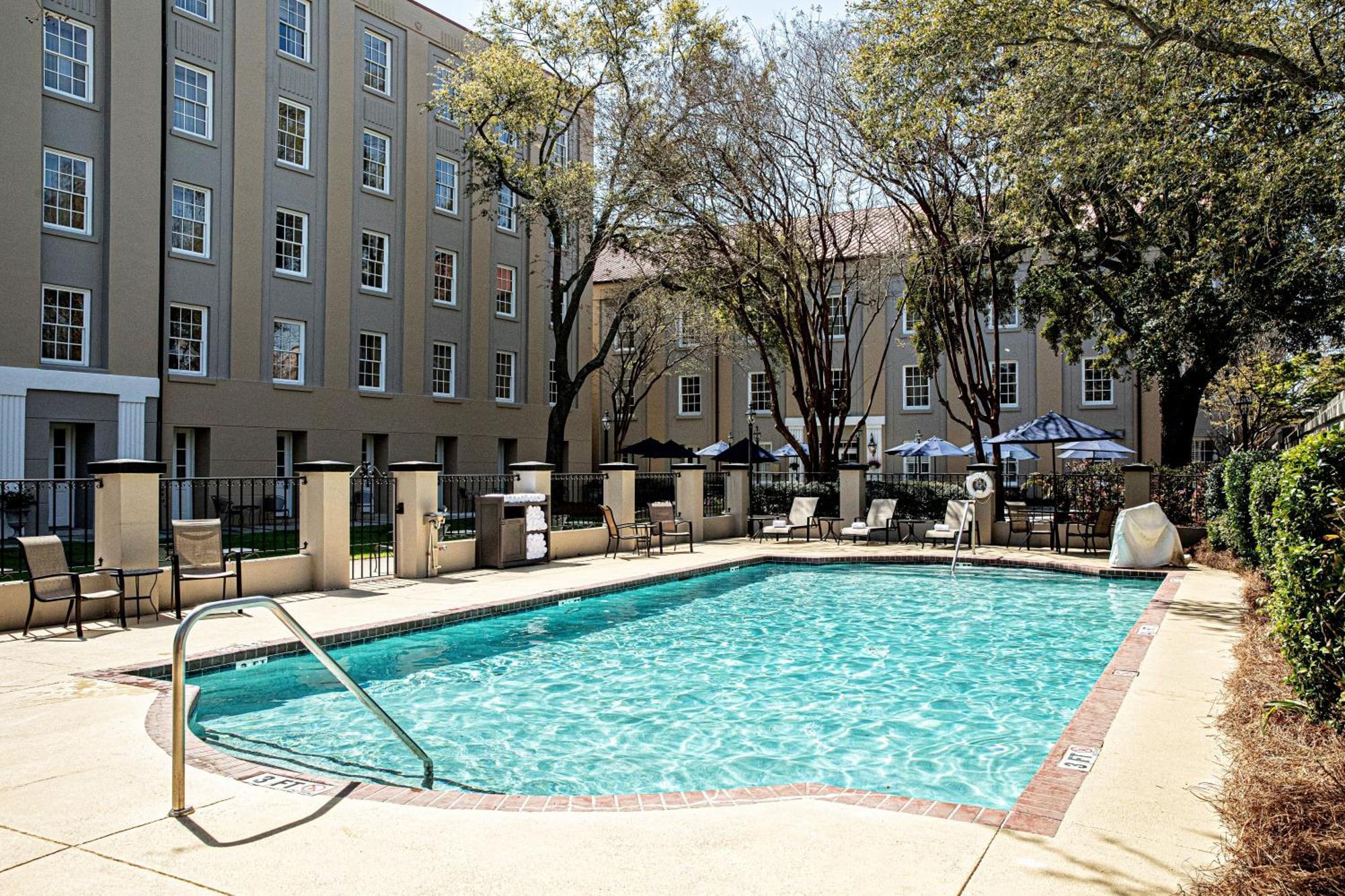 Hampton Inn Charleston-Historic District Екстериор снимка