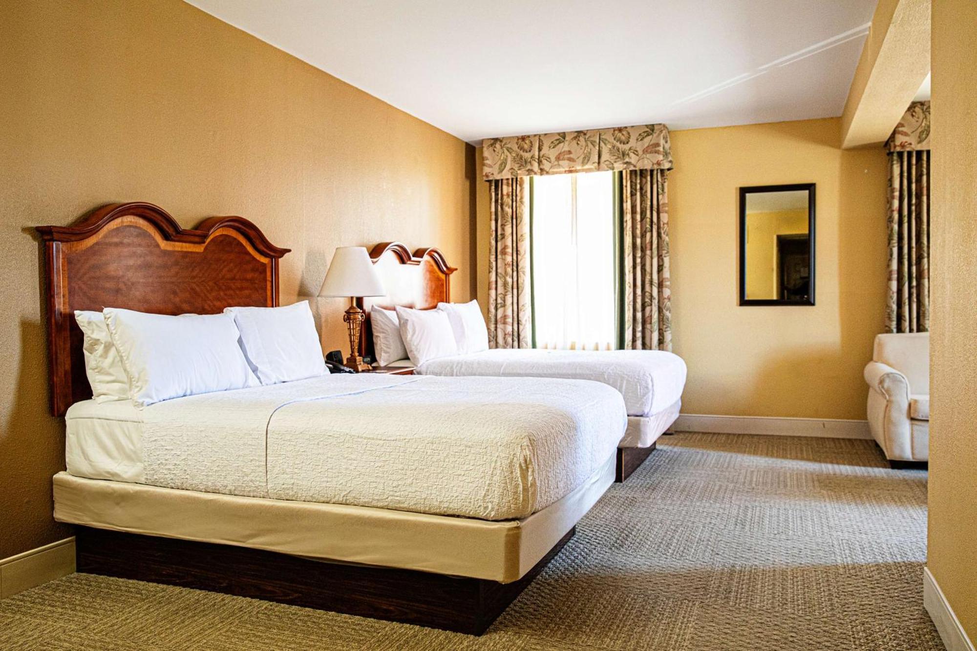 Hampton Inn Charleston-Historic District Екстериор снимка